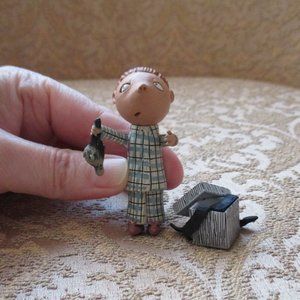 the nightmare before christmas - timmy with shrunken head + present - figurine